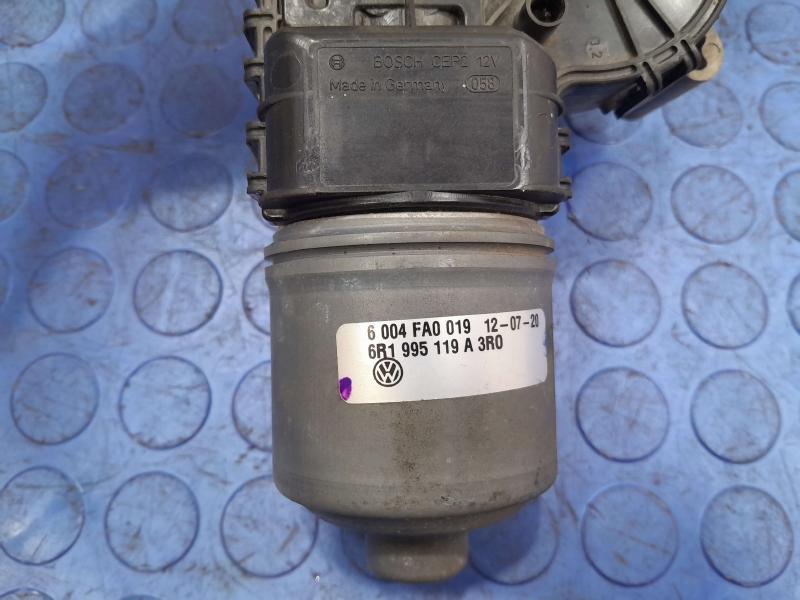 2012-2019 Volkswagen Beetle Windshield Wiper Motor Genuine OEM 561955119A