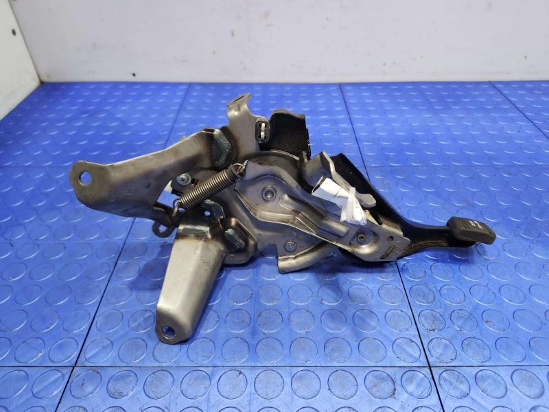 2010-2015 Toyota Prius Parking Brake Lever Pedal Assembly OEM 46200-47070