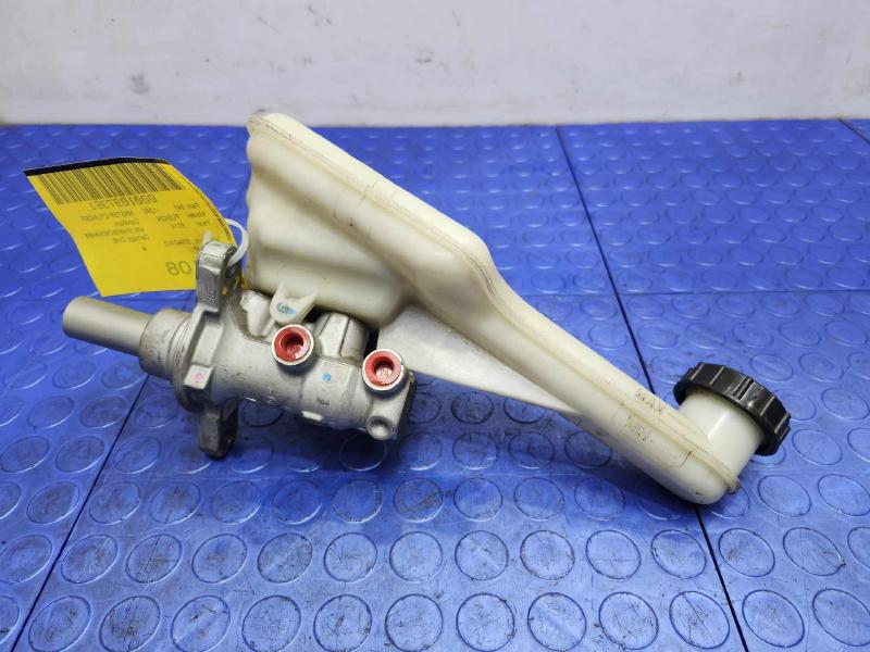 2013-2016 Ford Fusion Brake Master Cylinder Assembly Genuine OEM DG9Z2140A