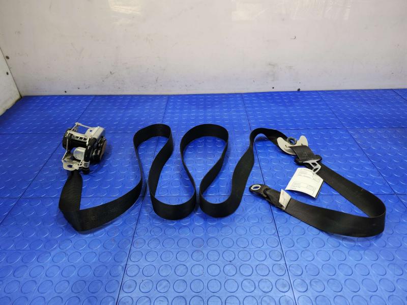 2015 Toyota Prius Front Seat Belt