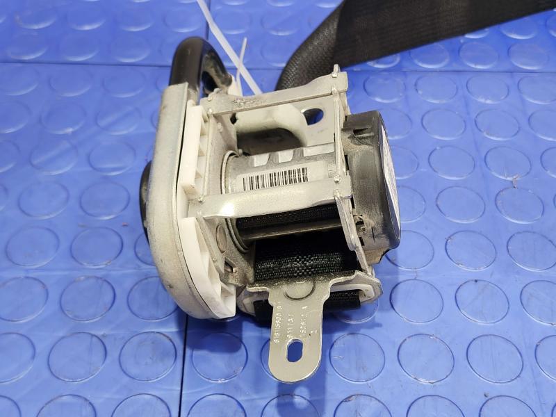 2015 Toyota Prius Front Seat Belt
