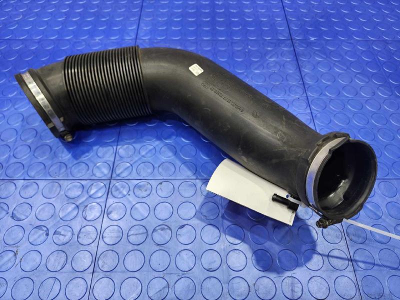 2017-2018 Audi Q7 2.0L Engine Air Intake Hose Genuine OEM Part 06L129616A