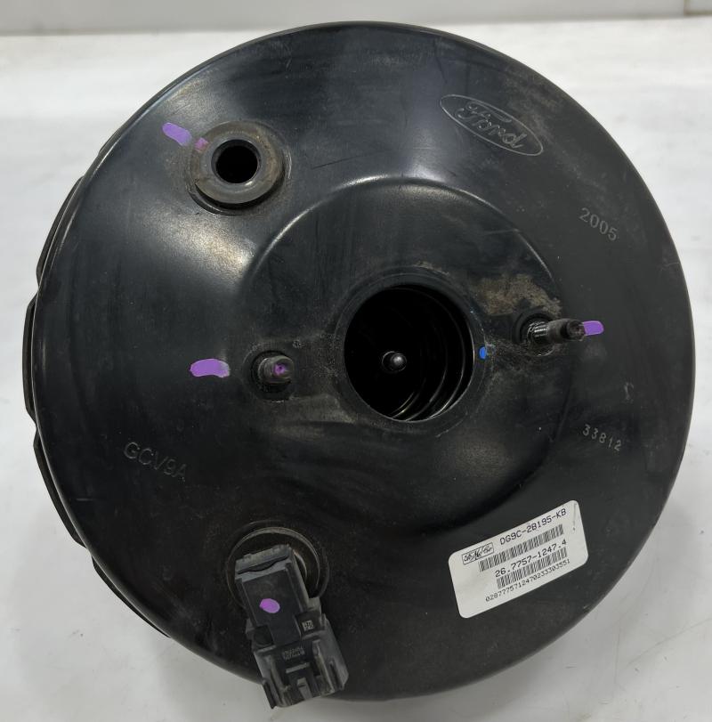 2013 - 2016 Lincoln MKZ 3.7L Power Brake Booster OEM DG9Z2005B