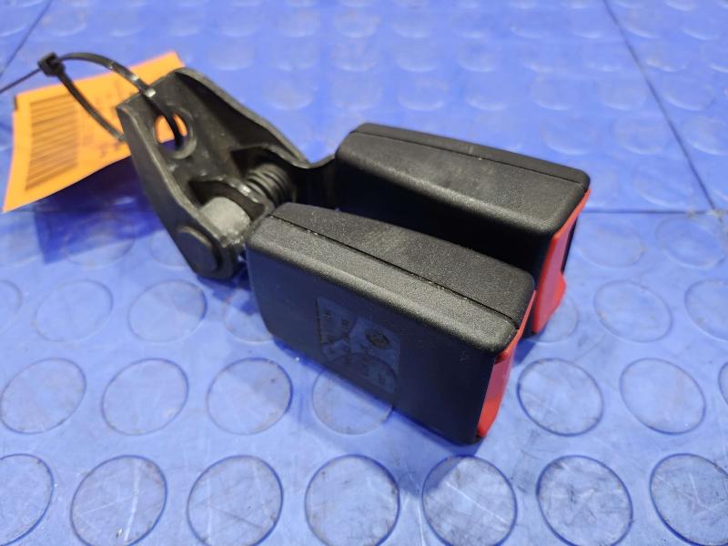 2018 Volkswagen Passat Rear Seat Belt