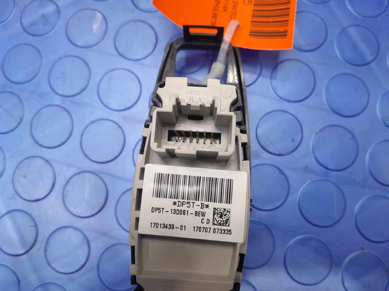2017 Lincoln MKC Headlight Switch (Dash Mtd)