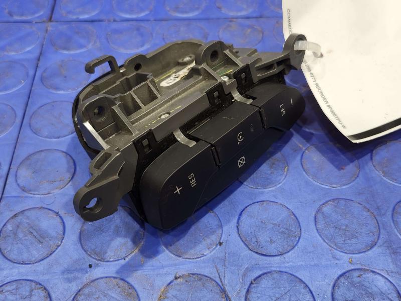 2010 Chevrolet Tahoe Combination Switch