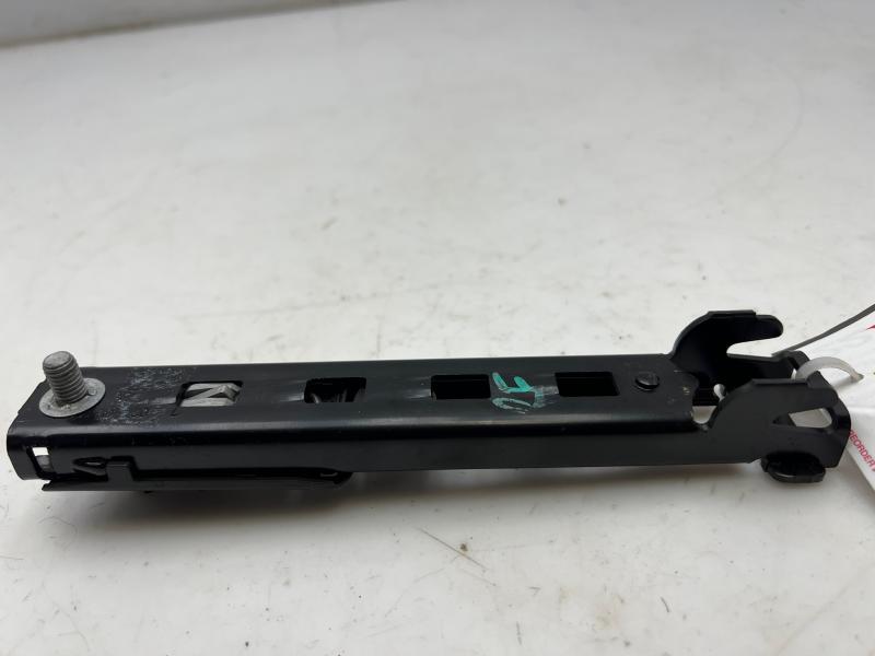 2010-2016 Mercedes-Benz W212 Seat Belt Height Adjuster 212-860-00-88