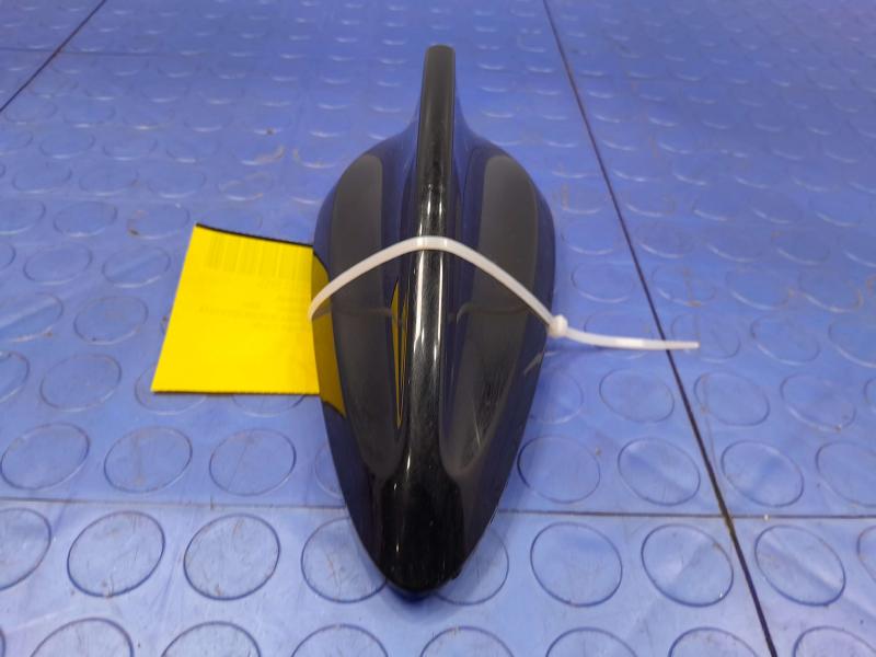 2018 BMW 740I Antenna