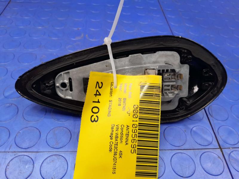 2018 BMW 740I Antenna