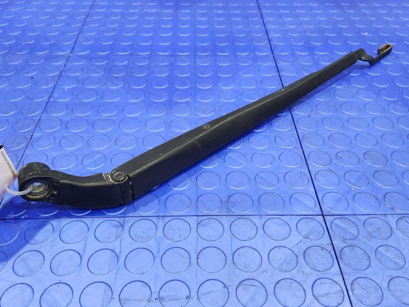 2010 Toyota Prius Wiper Arm
