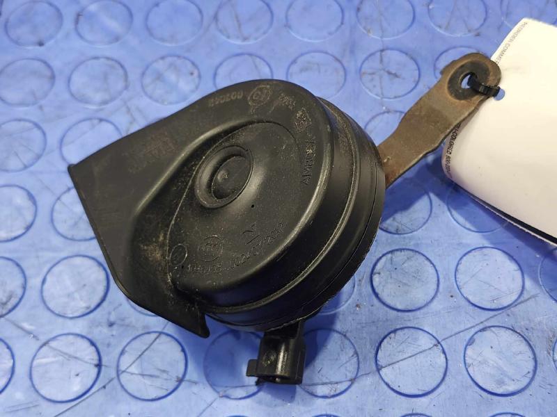 2017-2019 Cadillac XT5 High Note Horn Assembly Genuine OEM 84113063