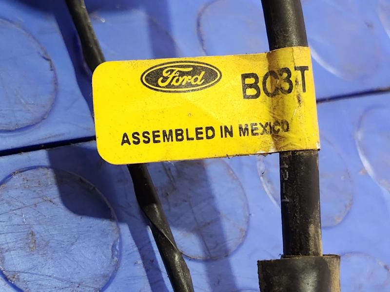 2012 Ford F-250 Super Duty Antenna
