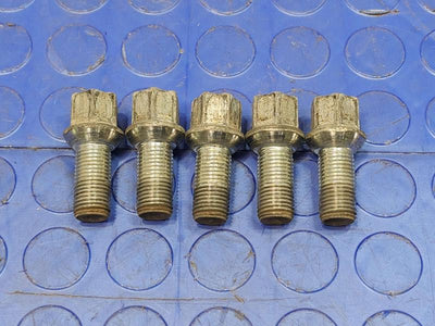 2015 Volkswagen Beetle Lug Nuts