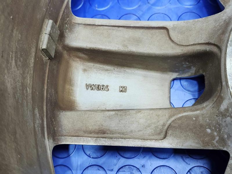 2011 Volkswagen Touareg Wheel