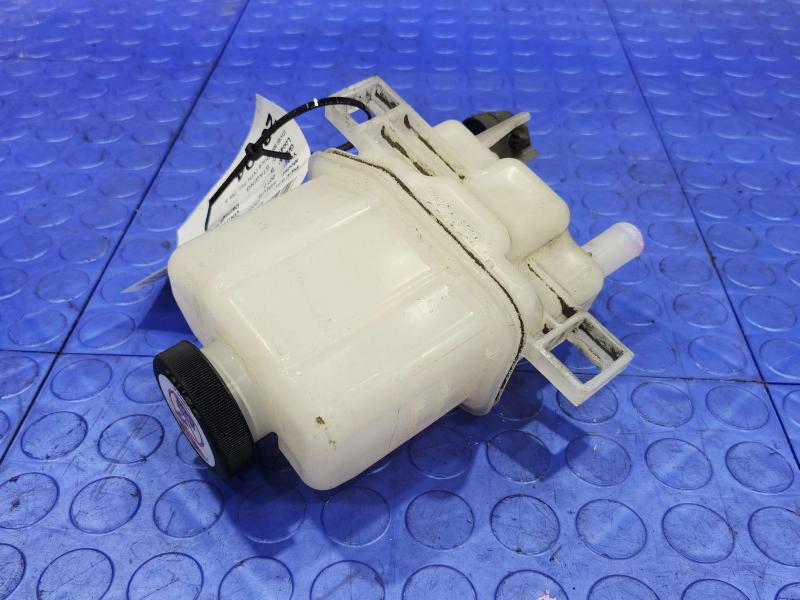 2017 Toyota Prius Coolant Recovery Bottle