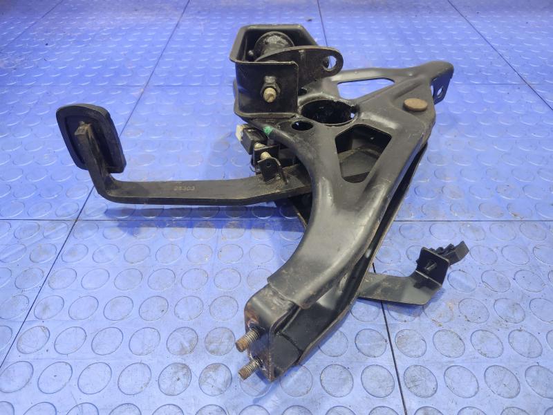 1988-1993 Isuzu NPR Brake Pedal Assembly OEM Genuine Factory Original Part