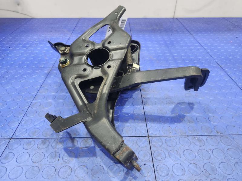 1988-1993 Isuzu NPR Brake Pedal Assembly OEM Genuine Factory Original Part