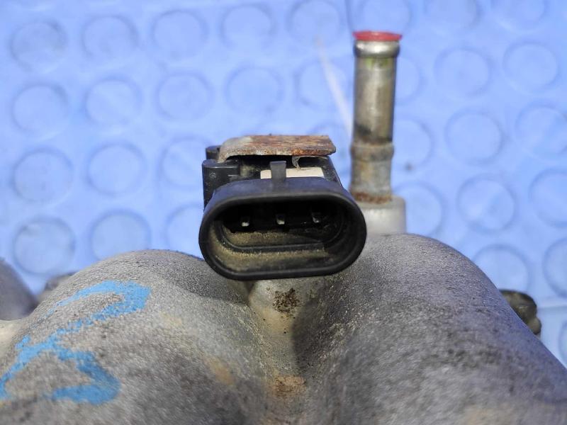 2001 Isuzu Trooper Intake Manifold