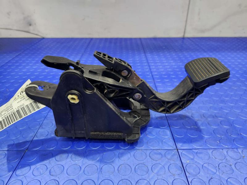 2020 Jeep Renegade Brake Pedal