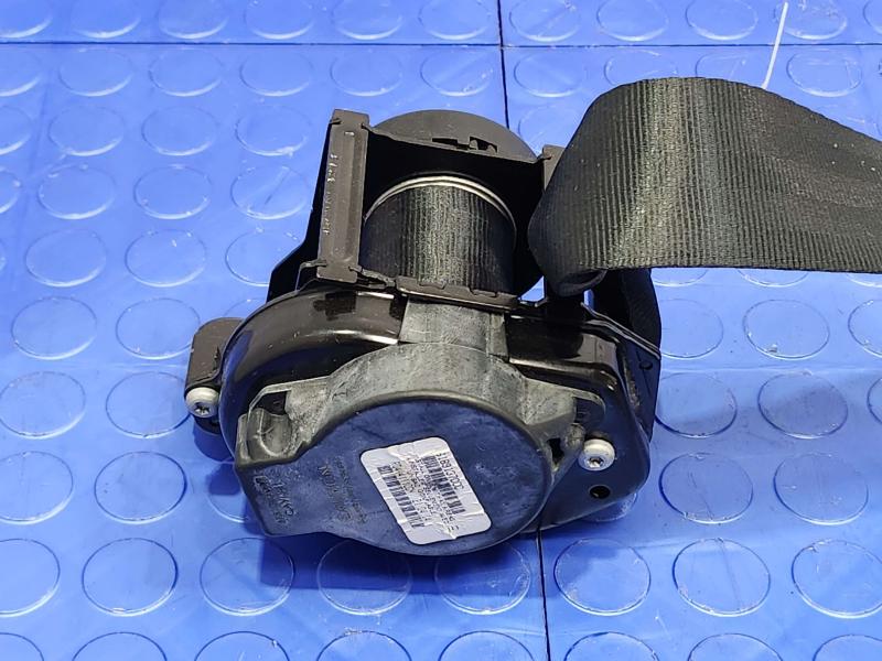 2014 Ford Focus Front Seat Belt