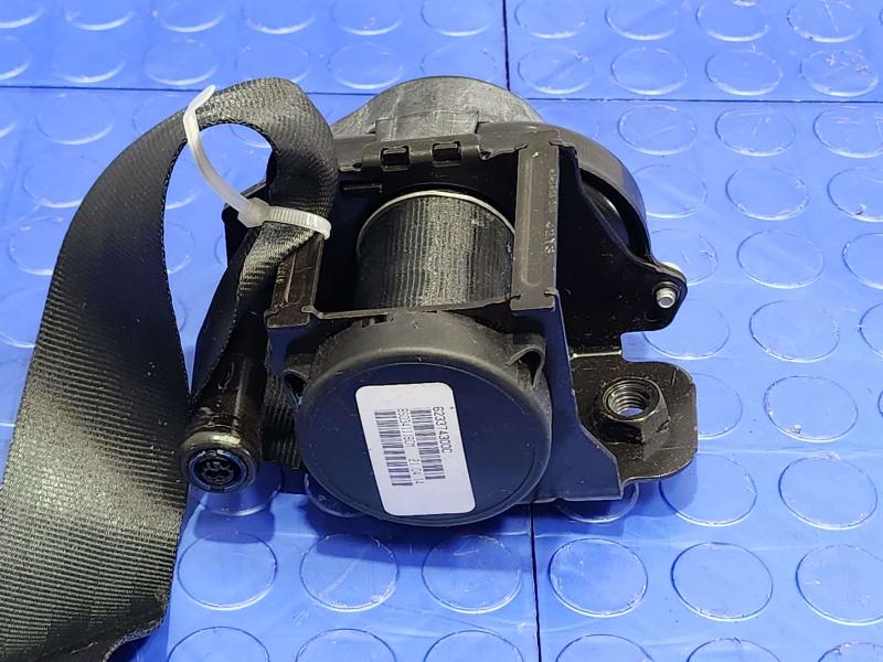 2014 Ford Focus Front Seat Belt