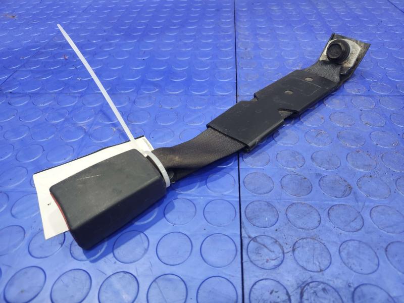 2010 Dodge Ram 1500 Rear Seat Belt