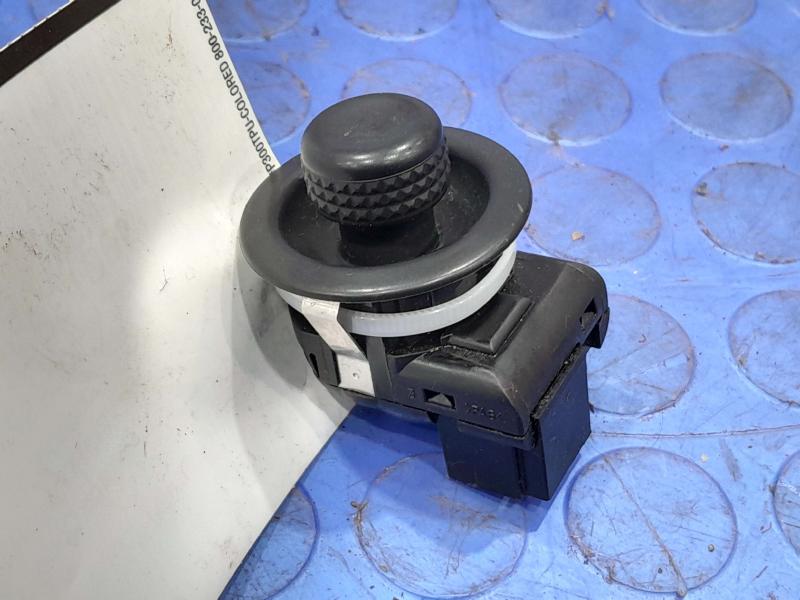 2008 Ford F-250 Super Duty Door Switch Front