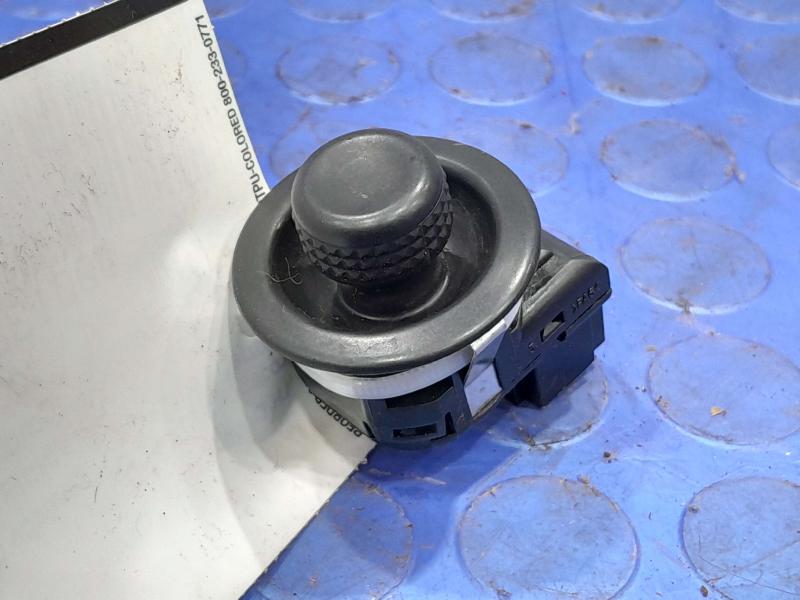 2008 Ford F-250 Super Duty Door Switch Front