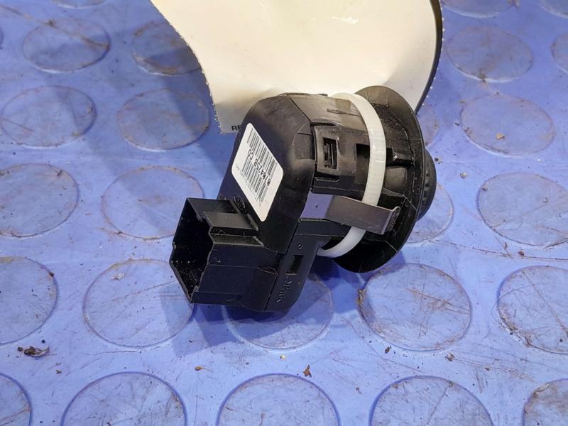 2008 Ford F-250 Super Duty Door Switch Front