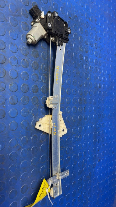 2014 Subaru Crosstrek Front Door Regulator