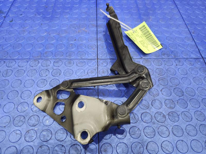 2016 Cadillac ATS Hood Hinge