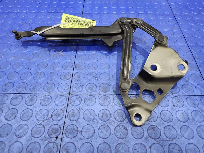 2016 Cadillac ATS Hood Hinge