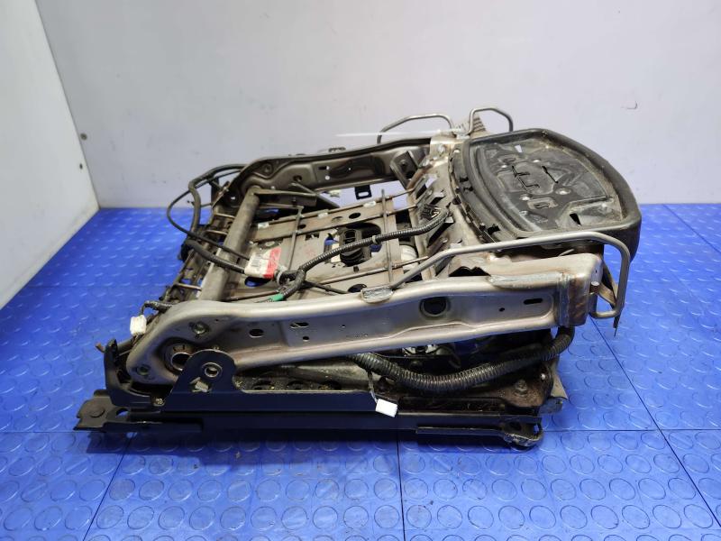2014 Nissan Maxima Seat Track