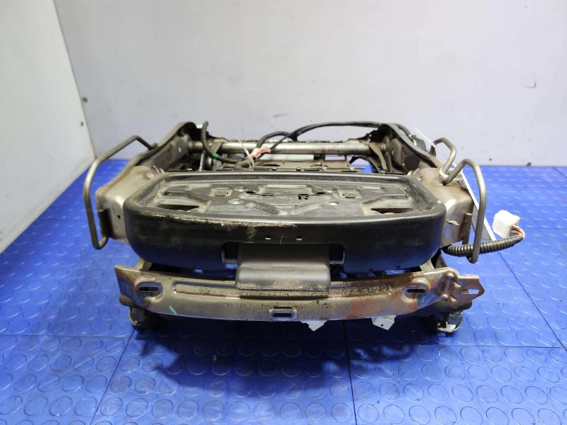 2014 Nissan Maxima Seat Track