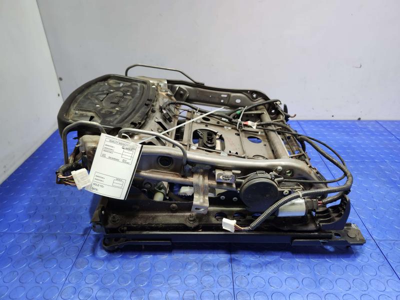 2014 Nissan Maxima Seat Track