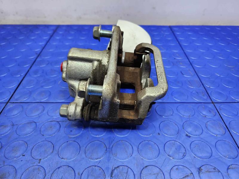 2015 Nissan Leaf Caliper