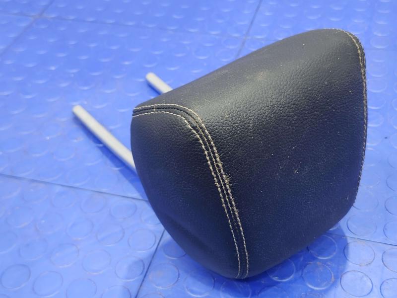 2017 Mercedes C-Class Headrest