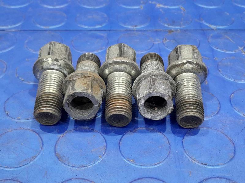 2014 Audi A7 Lug Nuts
