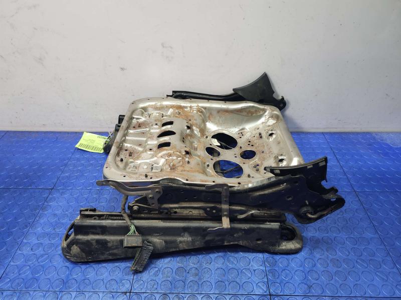 2014 Dodge Durango Seat Track