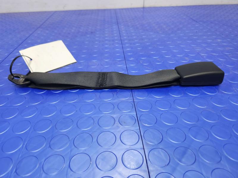 2011 Infiniti QX56 Rear Seat Belt