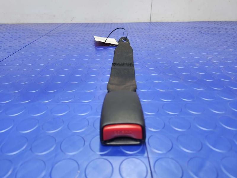 2011 Infiniti QX56 Rear Seat Belt