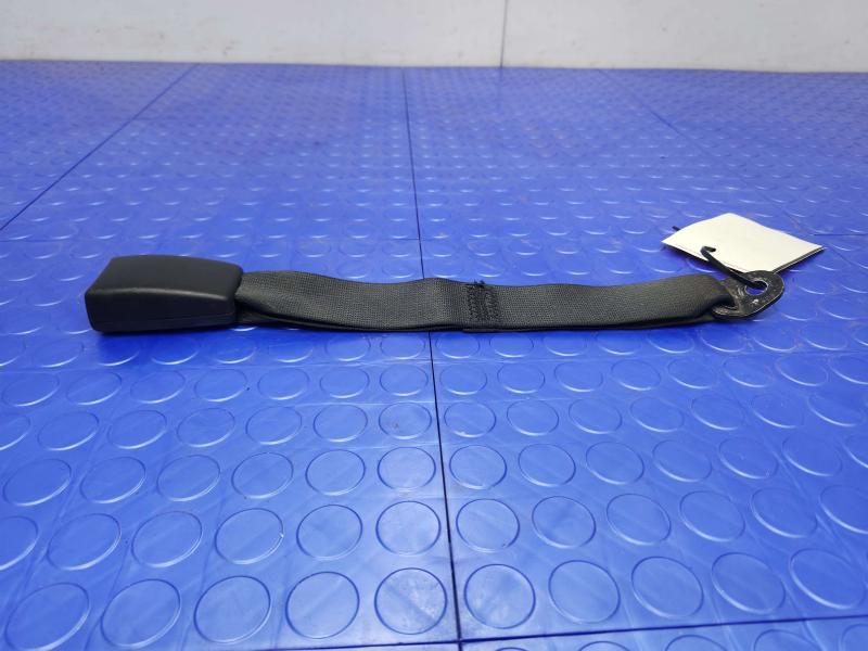 2011 Infiniti QX56 Rear Seat Belt
