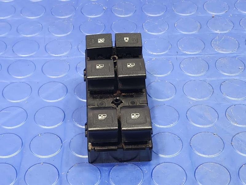 2016 Chevrolet Silverado 1500 Door Switch Front