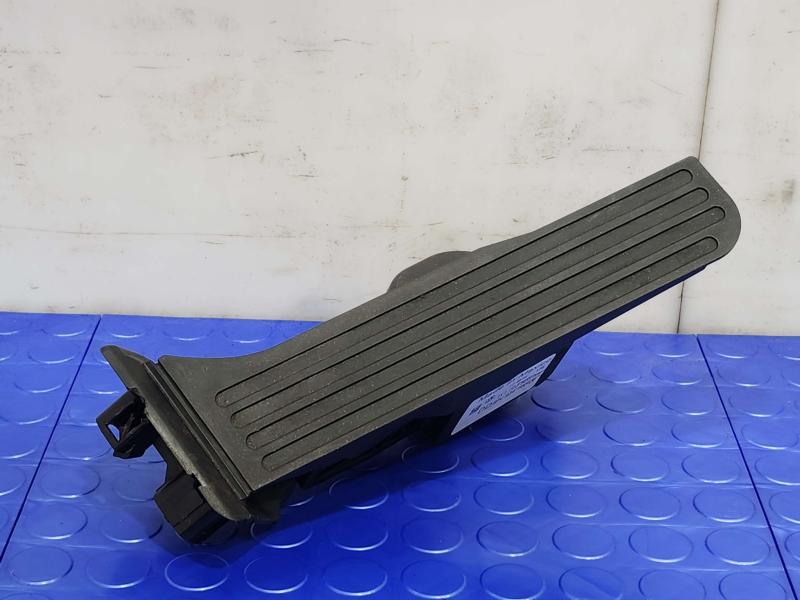 2011-2018 Volkswagen Jetta Accelerator Pedal Assembly Genuine OEM 1K1723503AR