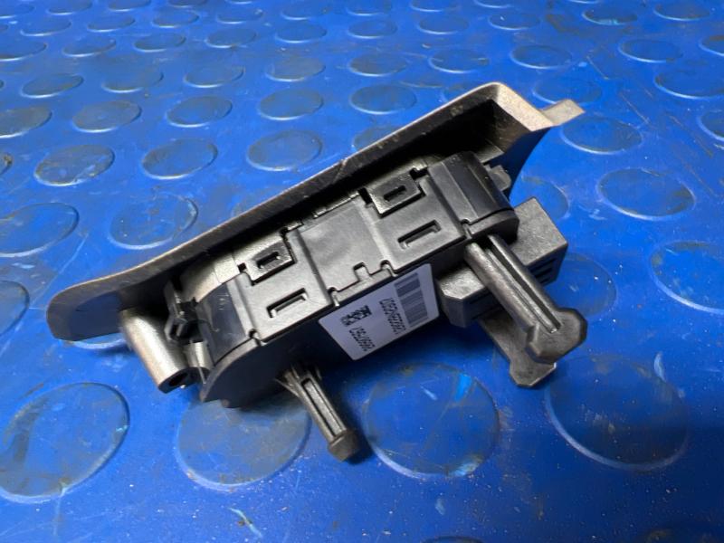 2010-2013 Buick Lacrosse Steering Wheel Radio & Phone Switch OEM 20907567
