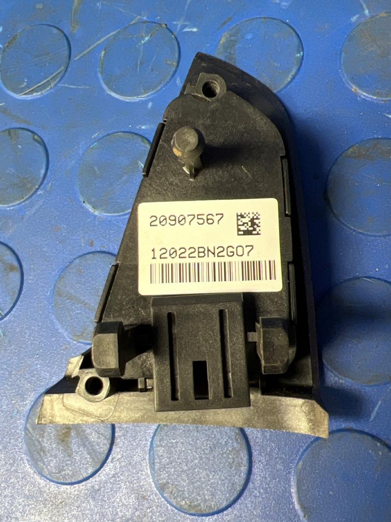 2010-2013 Buick Lacrosse Steering Wheel Radio & Phone Switch OEM 20907567