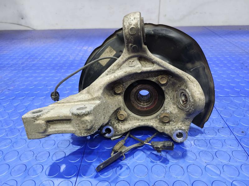 2010 Toyota Prius Spindle Knuckle Front