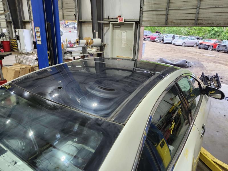 2014 Nissan Maxima Roof Glass (Glass Only)