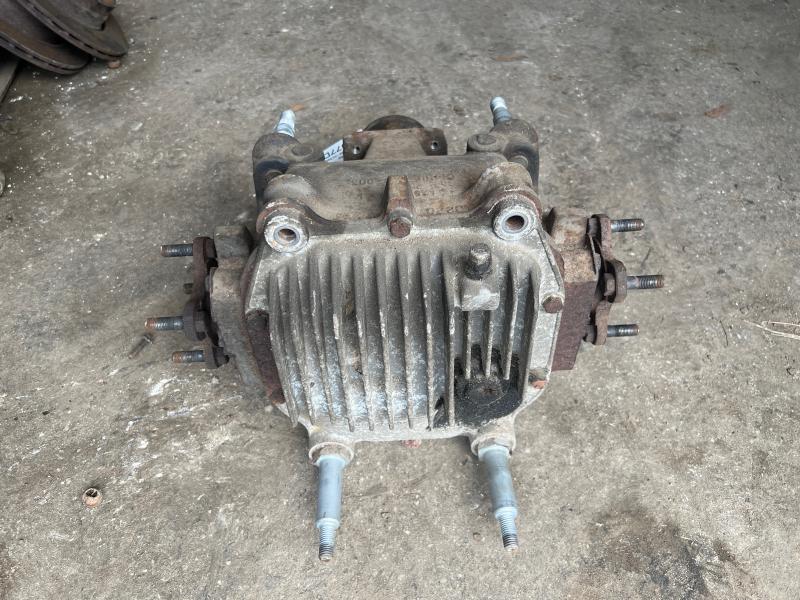 1997 Jaguar XK8 Rear Differential Assembly 3.06 Ratio OEM JLM20151E