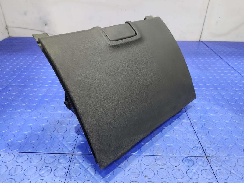 2014 Chevrolet Silverado 1500 Glove Box